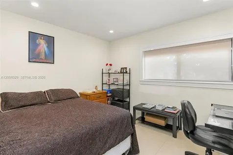 11335 NW 59th Court Hialeah FL 33012