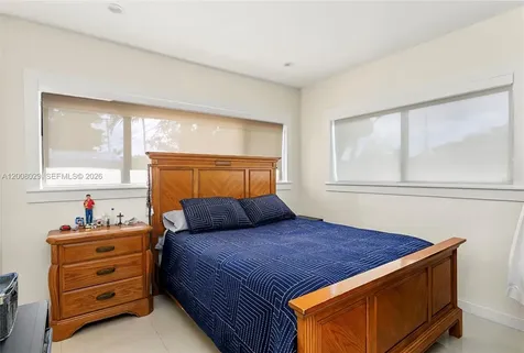 11335 NW 59th Court Hialeah FL 33012