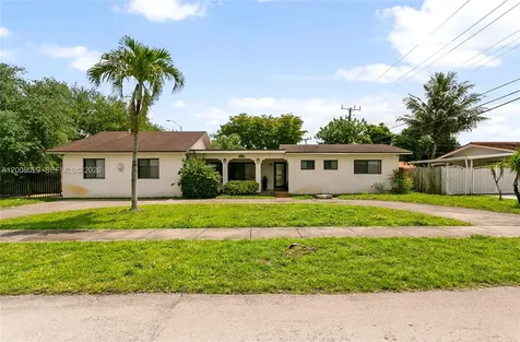 11335 NW 59th Court Hialeah FL 33012