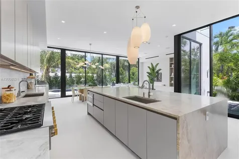 4504 Sheridan Avenue Miami Beach FL 33140