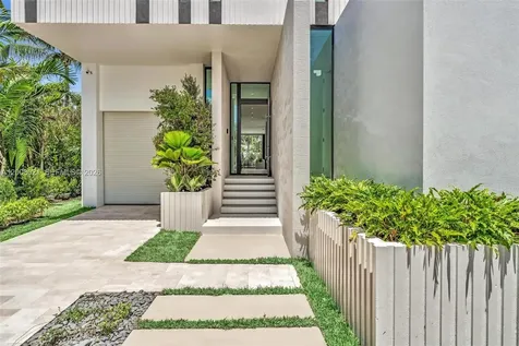4504 Sheridan Avenue Miami Beach FL 33140