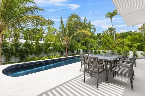 4504 Sheridan Avenue Miami Beach FL 33140