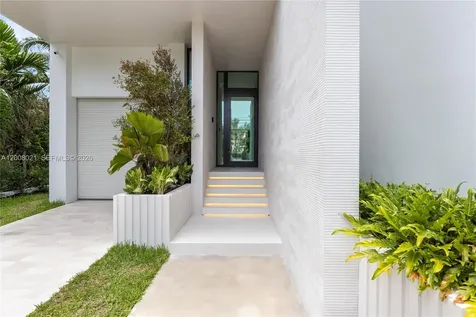 4504 Sheridan Avenue Miami Beach FL 33140