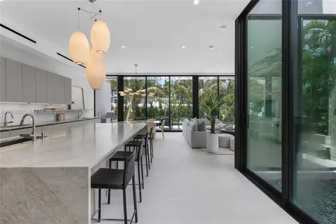 4504 Sheridan Avenue Miami Beach FL 33140
