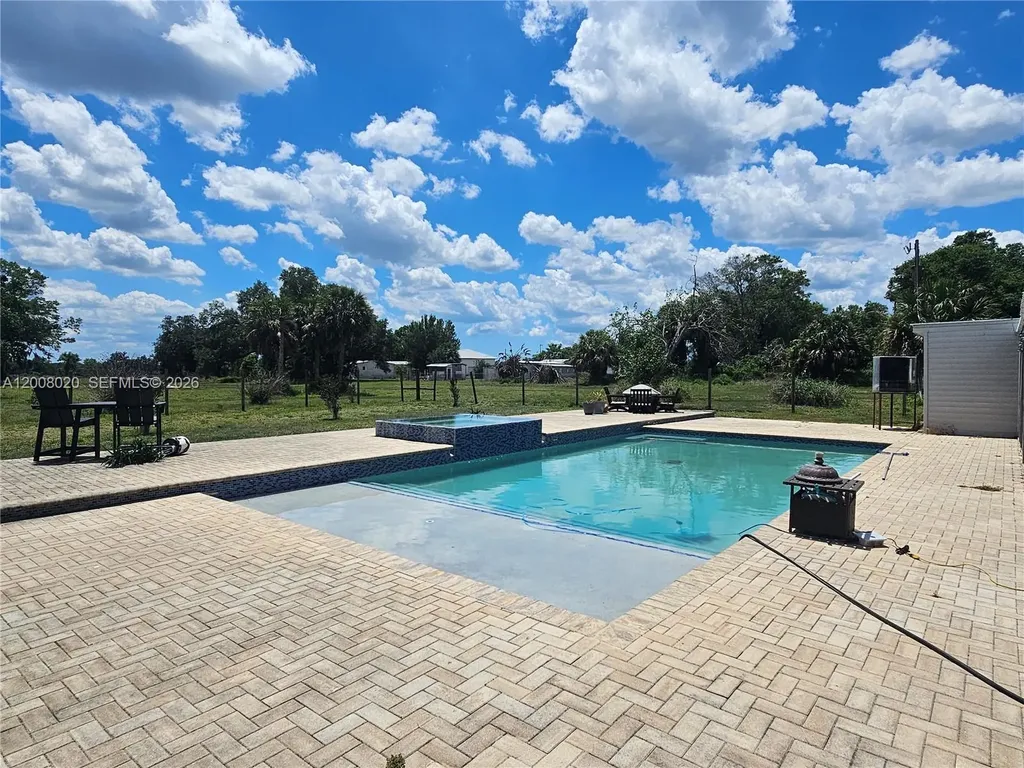 2445 SE Airport Estates Street Other City - In The State Of Florida FL 34266