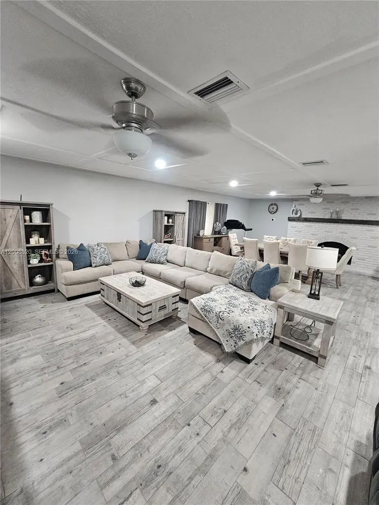 2445 SE Airport Estates Street Other City - In The State Of Florida FL 34266