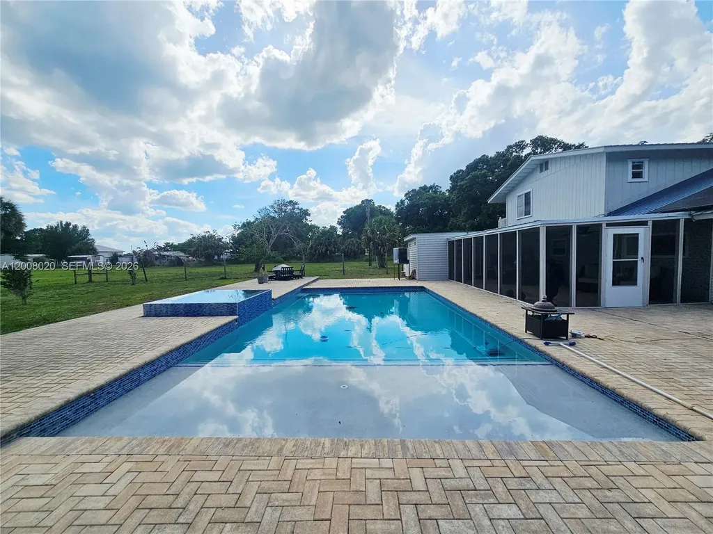 2445 SE Airport Estates Street Other City - In The State Of Florida FL 34266