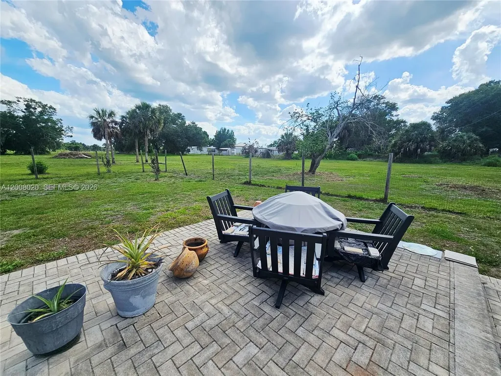 2445 SE Airport Estates Street Other City - In The State Of Florida FL 34266