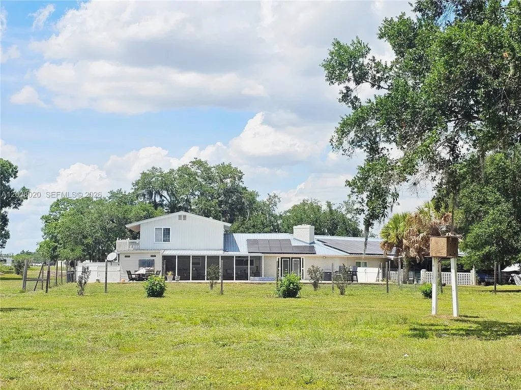 2445 SE Airport Estates Street Other City - In The State Of Florida FL 34266