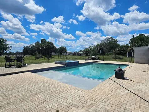 2445 SE Airport Estates Street Other City - In The State Of Florida FL 34266