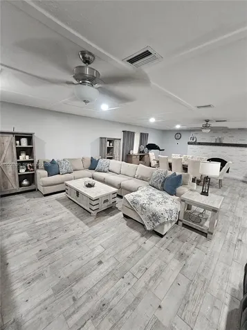 2445 SE Airport Estates Street Other City - In The State Of Florida FL 34266
