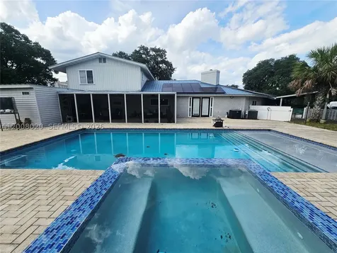 2445 SE Airport Estates Street Other City - In The State Of Florida FL 34266