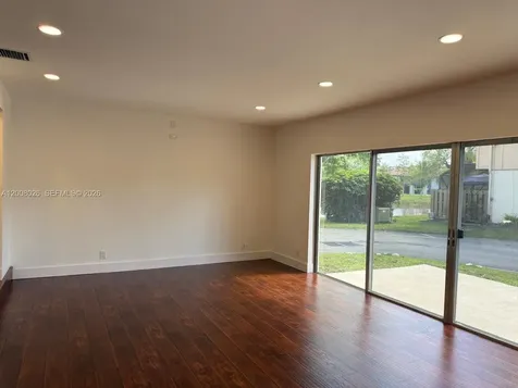 8208 NW 9th Court Plantation FL 33324