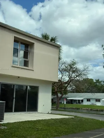 8208 NW 9th Court Plantation FL 33324