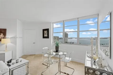 905 Brickell Bay Drive Miami FL 33131