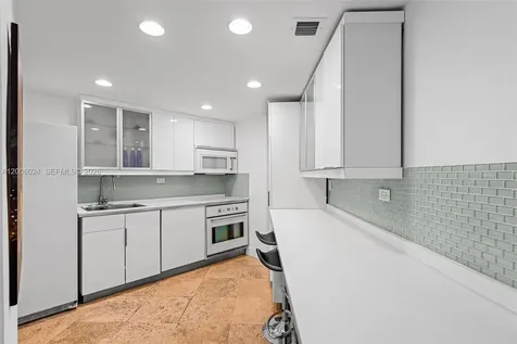 905 Brickell Bay Drive Miami FL 33131