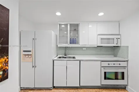 905 Brickell Bay Drive Miami FL 33131
