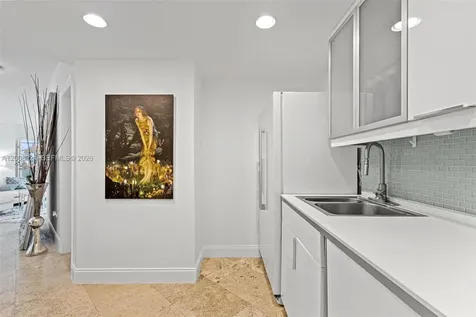 905 Brickell Bay Drive Miami FL 33131