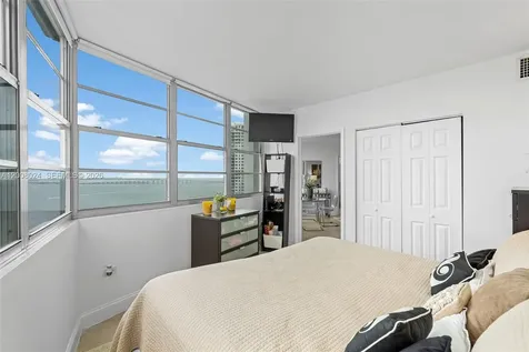 905 Brickell Bay Drive Miami FL 33131