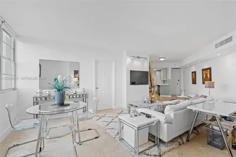 905 Brickell Bay Drive Miami FL 33131