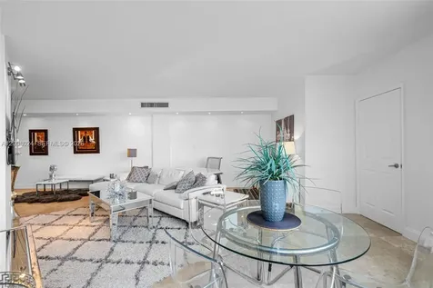 905 Brickell Bay Drive Miami FL 33131