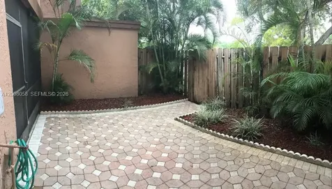 40 Chestnut Circle Cooper City FL 33026