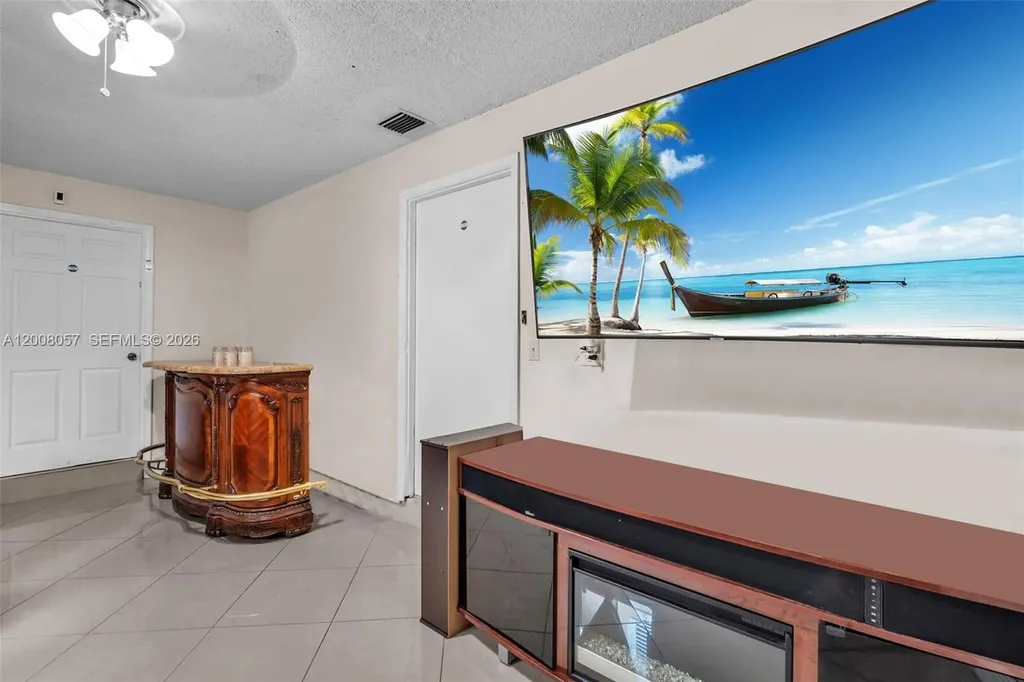 515 NE 11th Street Fort Lauderdale FL 33304