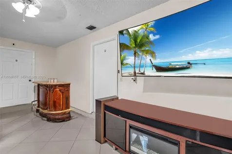 515 NE 11th Street Fort Lauderdale FL 33304