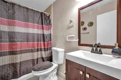 515 NE 11th Street Fort Lauderdale FL 33304