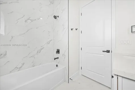 122 NE 11th Terrace Cape Coral FL 33909
