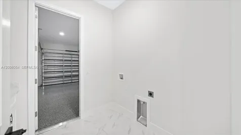 122 NE 11th Terrace Cape Coral FL 33909
