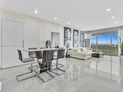 3731 N Country Club Drive Aventura FL 33180