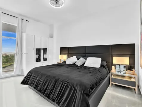 3731 N Country Club Drive Aventura FL 33180