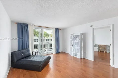345 Ocean Drive Miami Beach FL 33139