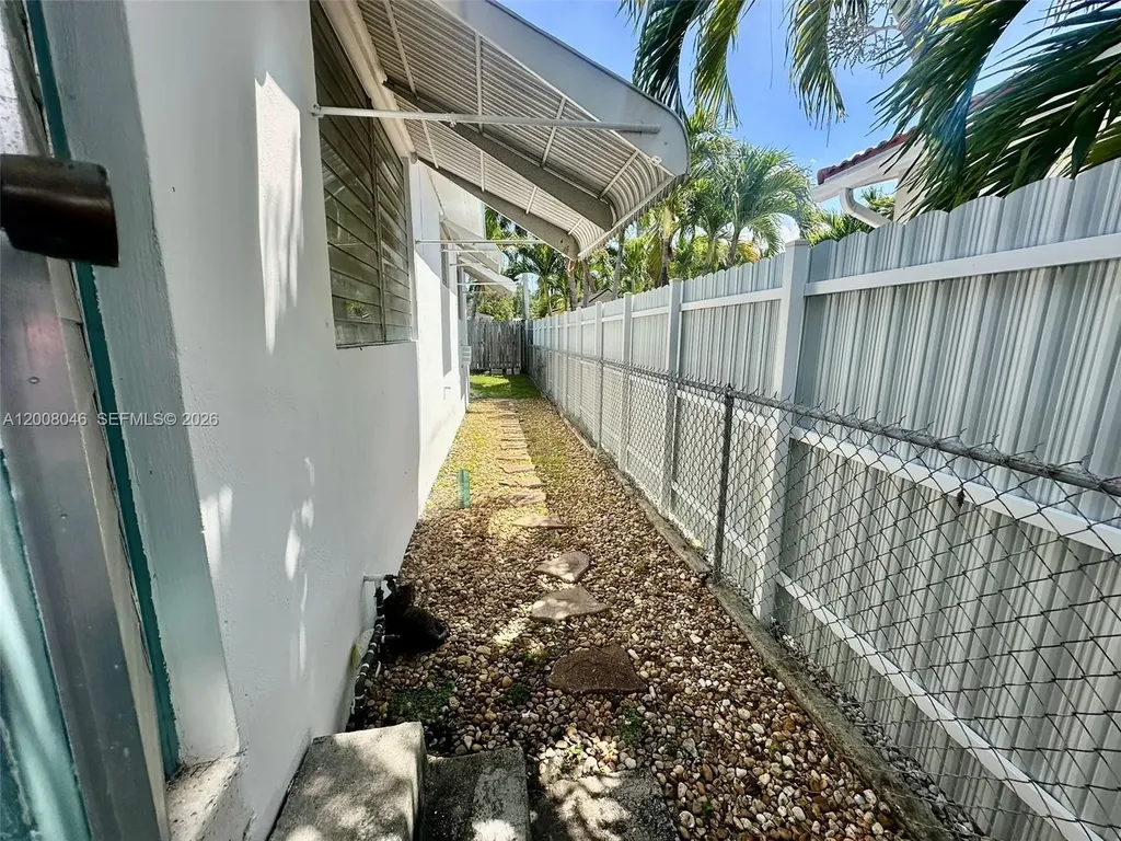 1520 Garfield Street Hollywood FL 33020