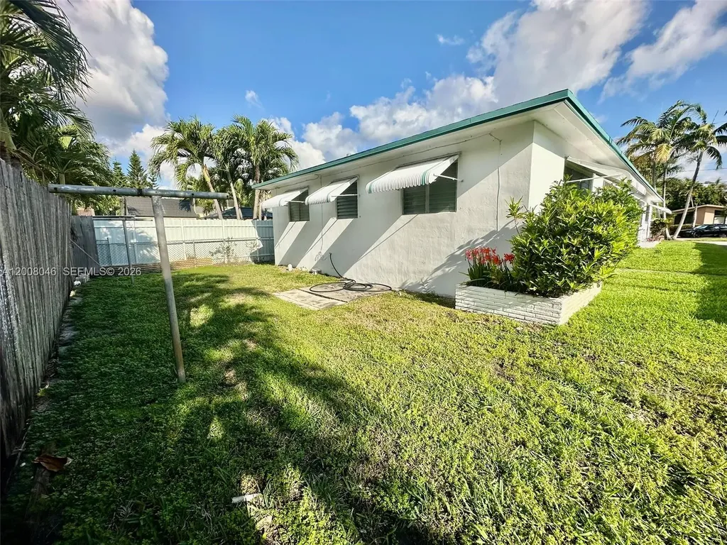 1520 Garfield Street Hollywood FL 33020