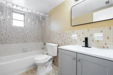 1715 N 16th Avenue Hollywood FL 33020
