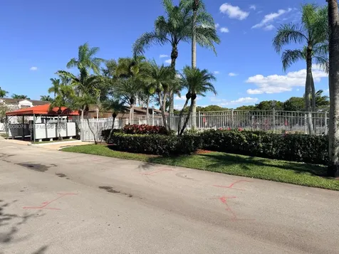 11509 NW 10th Street Pembroke Pines FL 33026