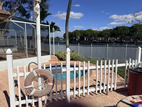 11509 NW 10th Street Pembroke Pines FL 33026
