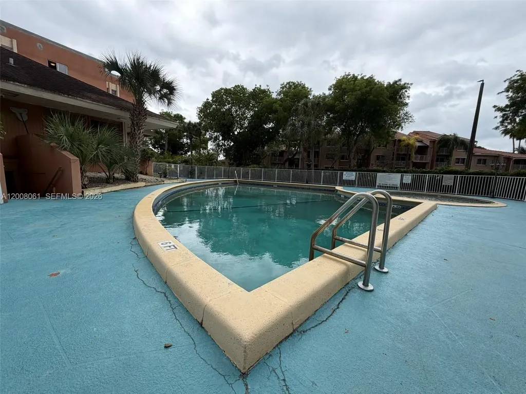 17650 NW 68th Avenue Hialeah FL 33015