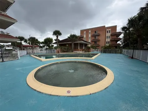17650 NW 68th Avenue Hialeah FL 33015