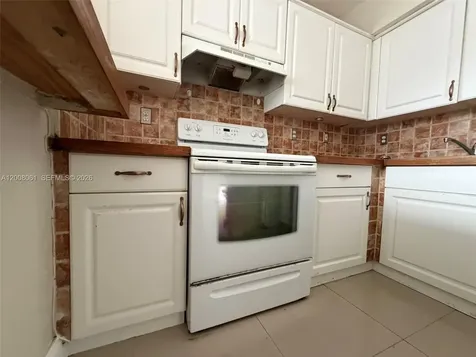 17650 NW 68th Avenue Hialeah FL 33015