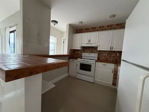 17650 NW 68th Avenue Hialeah FL 33015
