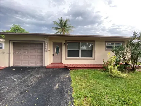 2960 NW 68th Way Sunrise FL 33313