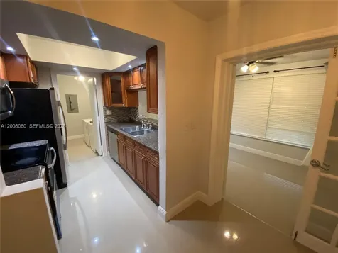 2960 NW 68th Way Sunrise FL 33313