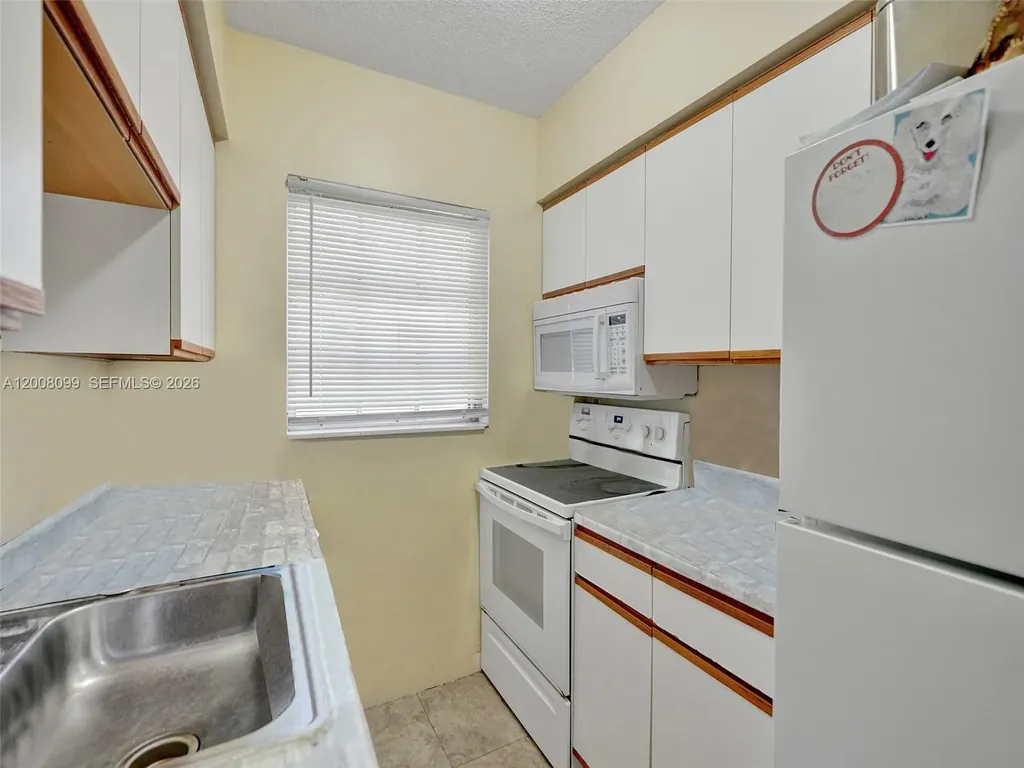 1211 NE 23rd Avenue Pompano Beach FL 33062