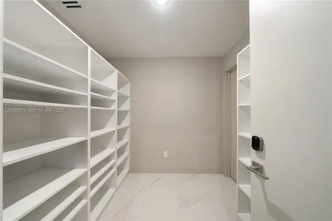 3131 NE 7th Avenue Miami FL 33137