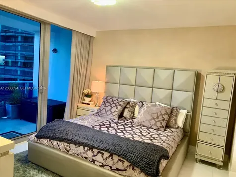 200 Biscayne Boulevard Way Miami FL 33131