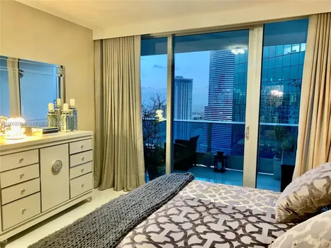 200 Biscayne Boulevard Way Miami FL 33131