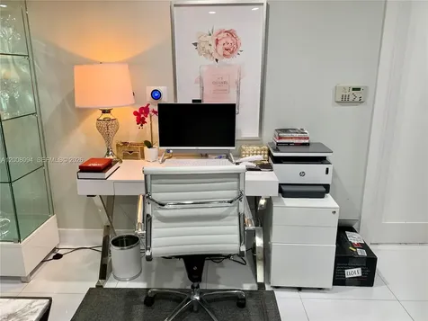 200 Biscayne Boulevard Way Miami FL 33131